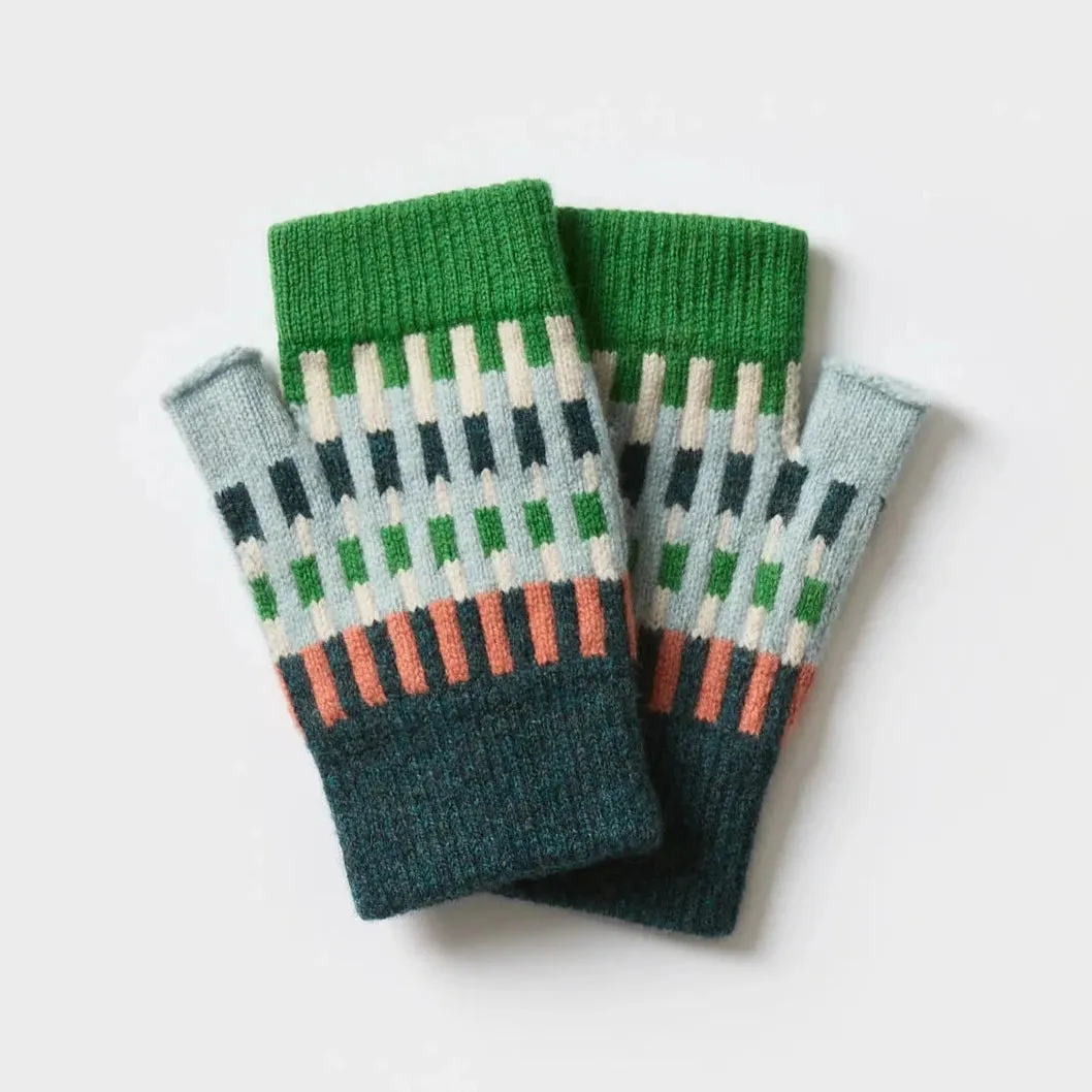 Harbour Fingerless Mittens - Ink and Rosehip