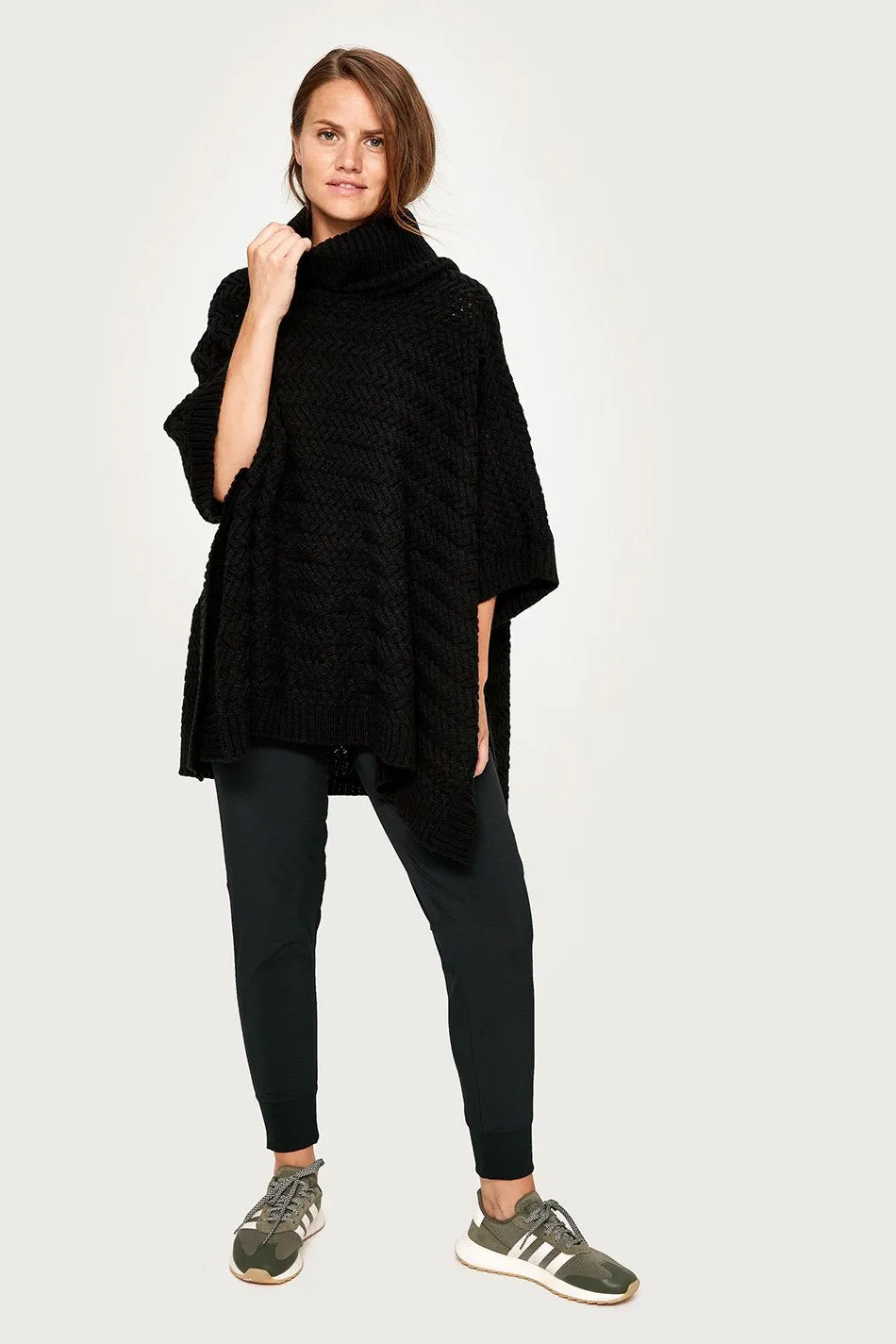 KNITWEAR PONCHO