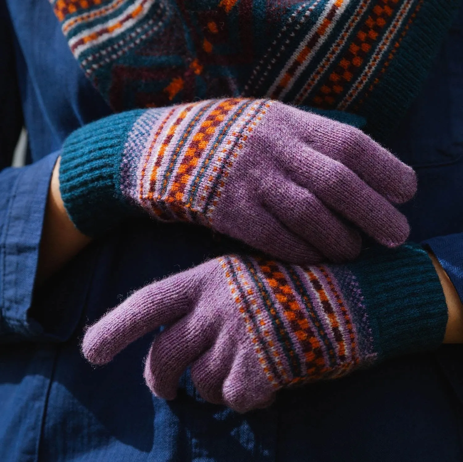 Tetbury Gloves - Blackberry