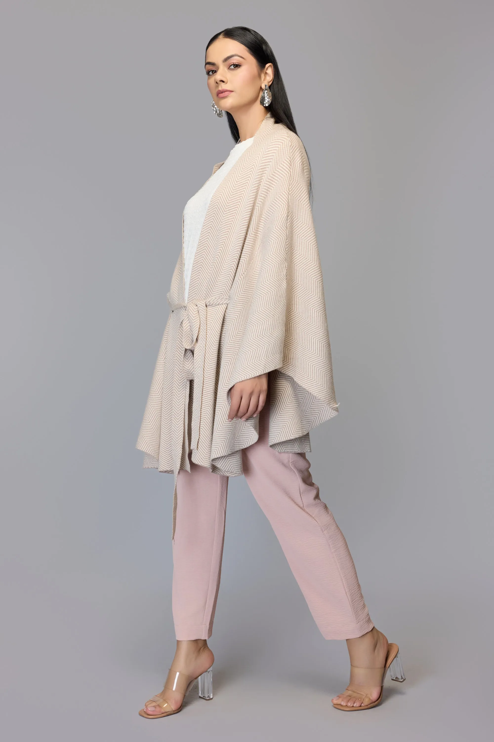 Verstitile beige poncho sweater